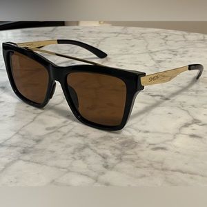 SMITH OPTICS The Runaround Polarized Chromapop Black and Gold sunglasses